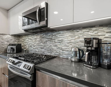 4806 Sylmar Ave Penthouse - Photo Thumbnail 37