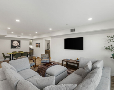 4806 Sylmar Ave Penthouse - Photo Thumbnail 34