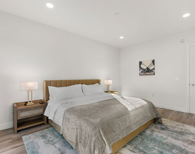 4806 Sylmar Ave Penthouse - Photo Thumbnail 39