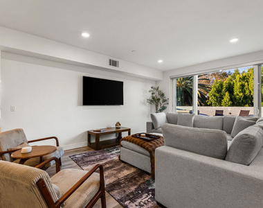4806 Sylmar Ave Penthouse - Photo Thumbnail 32