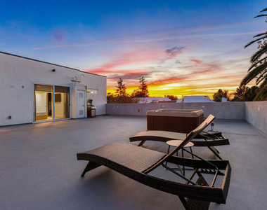 4806 Sylmar Ave Penthouse - Photo Thumbnail 63
