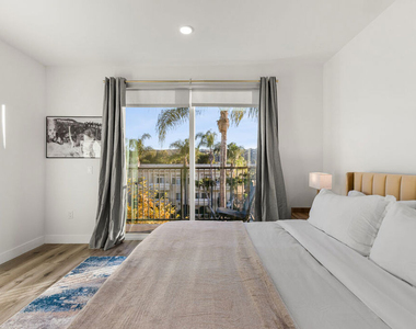 4806 Sylmar Ave Penthouse - Photo Thumbnail 46