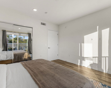 4806 Sylmar Ave Penthouse - Photo Thumbnail 48