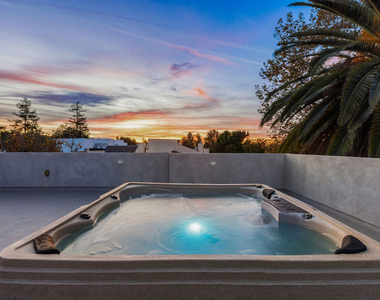4806 Sylmar Ave Penthouse - Photo Thumbnail 58