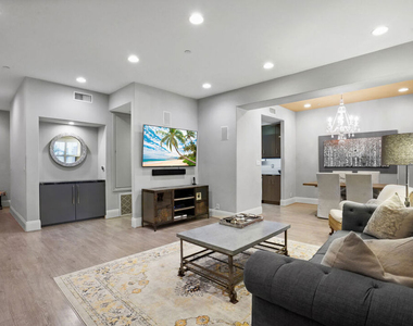 16123 W Sunset Boulevard - Photo Thumbnail 2