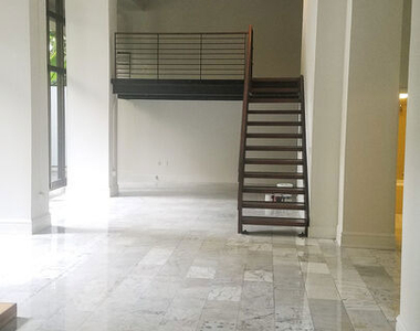 460 S Spring Street - Photo Thumbnail 9