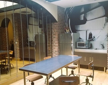 460 S Spring Street - Photo Thumbnail 47