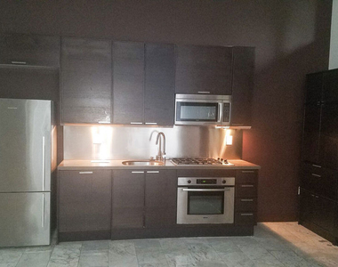 460 S Spring Street - Photo Thumbnail 11