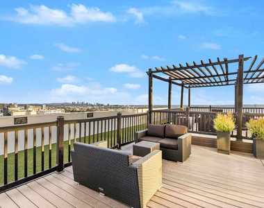 7250 Franklin Avenue - Photo Thumbnail 17