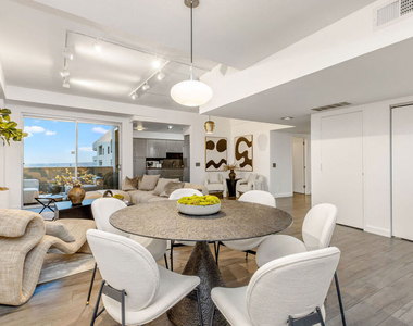 7250 Franklin Avenue - Photo Thumbnail 26