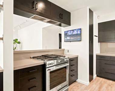 23 Privateer Street - Photo Thumbnail 16