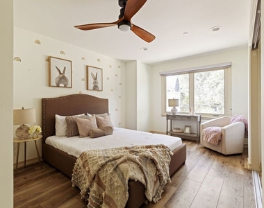 272 N Chester Avenue - Photo Thumbnail 28