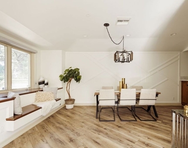 272 N Chester Avenue - Photo Thumbnail 8