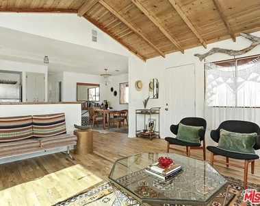 5928 Chula Vista Avenue - Photo Thumbnail 1