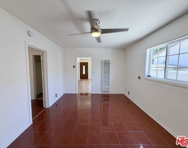 2407 Fernleaf Street - Photo Thumbnail 15