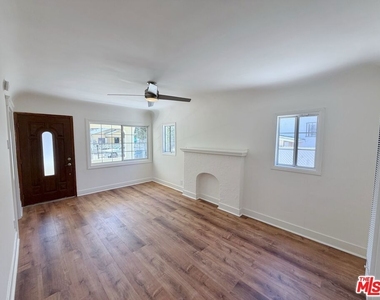 2407 Fernleaf Street - Photo Thumbnail 2