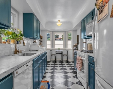 630 S Gretna Green Way - Photo Thumbnail 9