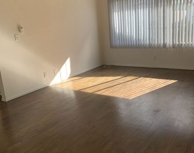 1470 S Sherbourne Drive - Photo Thumbnail 1