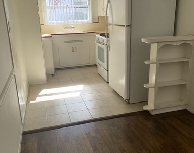 1470 S Sherbourne Drive - Photo Thumbnail 3