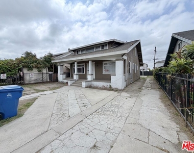 860 W 56th Street - Photo Thumbnail 21