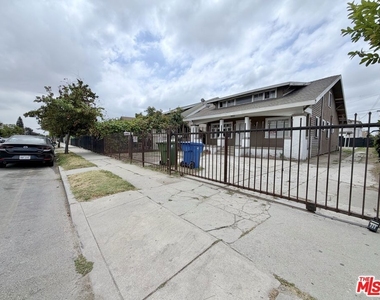 860 W 56th Street - Photo Thumbnail 22