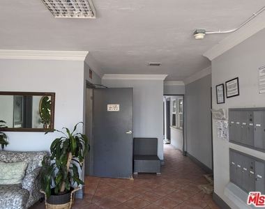 615 N Rossmore Avenue - Photo Thumbnail 5