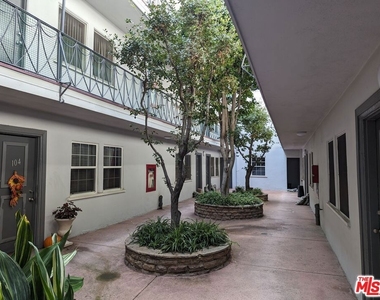615 N Rossmore Avenue - Photo Thumbnail 1