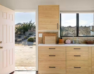 6036 Chula Vista Avenue - Photo Thumbnail 8