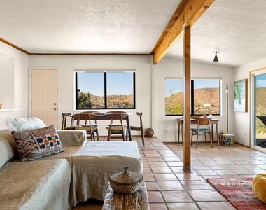 6036 Chula Vista Avenue - Photo Thumbnail 4