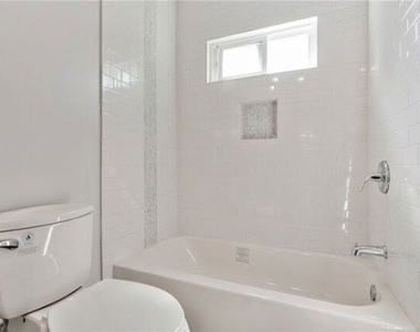 919 Isabel Street - Photo Thumbnail 16