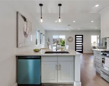 919 Isabel Street - Photo Thumbnail 7