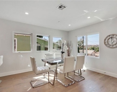 919 Isabel Street - Photo Thumbnail 4