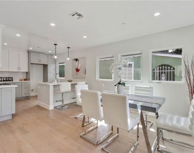 919 Isabel Street - Photo Thumbnail 5