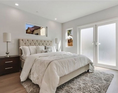 919 Isabel Street - Photo Thumbnail 8