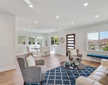 919 Isabel Street - Photo Thumbnail 2