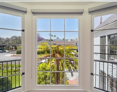 9122 W 3rd Street - Photo Thumbnail 25