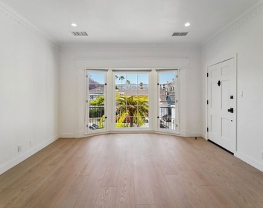 9122 W 3rd Street - Photo Thumbnail 7