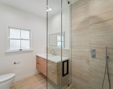 9122 W 3rd Street - Photo Thumbnail 20