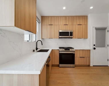 9122 W 3rd Street - Photo Thumbnail 13