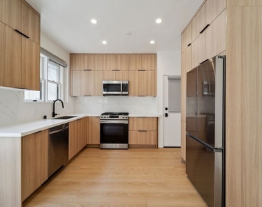 9122 W 3rd Street - Photo Thumbnail 10