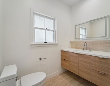 9122 W 3rd Street - Photo Thumbnail 17