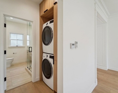9122 W 3rd Street - Photo Thumbnail 15