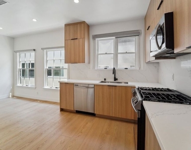 9122 W 3rd Street - Photo Thumbnail 11