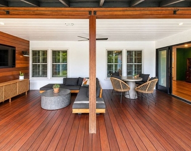 5245 Ventura Canyon Avenue - Photo Thumbnail 17