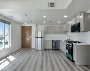 983 Dewey Avenue - Photo Thumbnail 6