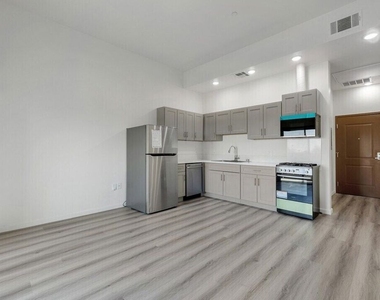 983 Dewey Avenue - Photo Thumbnail 5