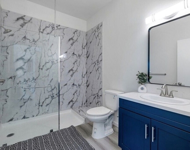 983 Dewey Avenue - Photo Thumbnail 3