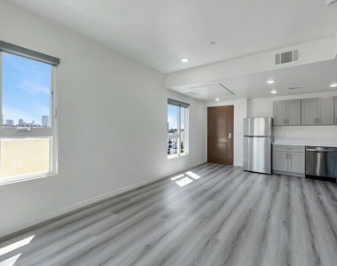 983 Dewey Avenue - Photo Thumbnail 7