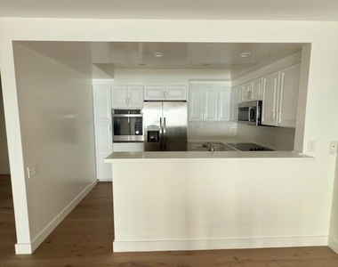 18069 Coastline Drive - Photo Thumbnail 8