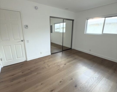 18071 Coastline Drive - Photo Thumbnail 15